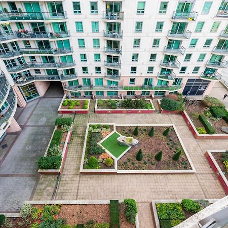 Riverside 2-Bedroom Apartments Londres Extérieur photo