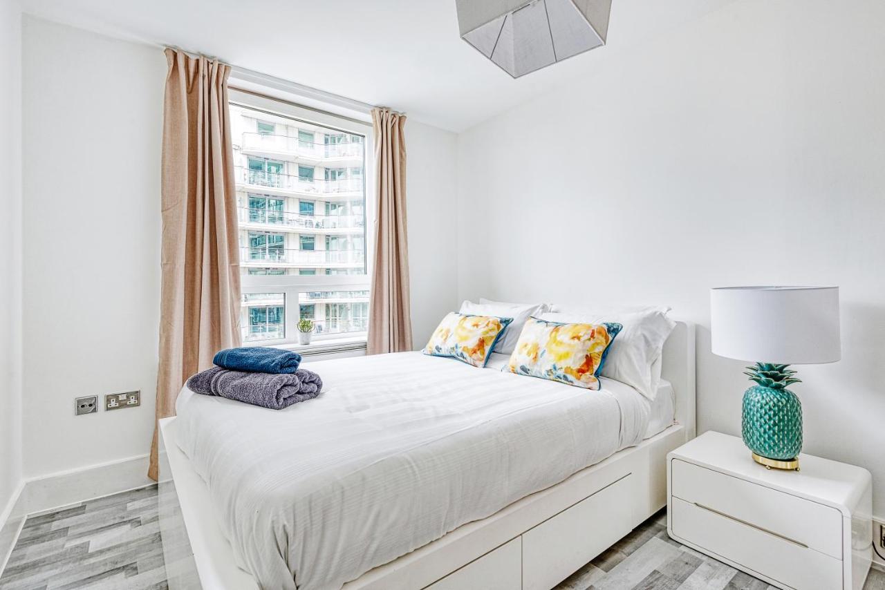 Riverside 2-Bedroom Apartments Londres Extérieur photo