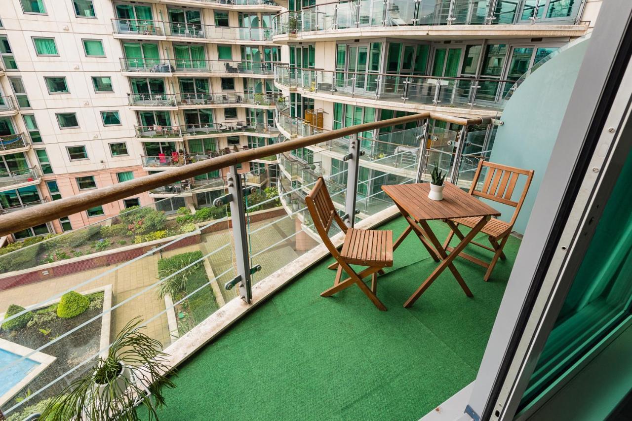 Riverside 2-Bedroom Apartments Londres Extérieur photo