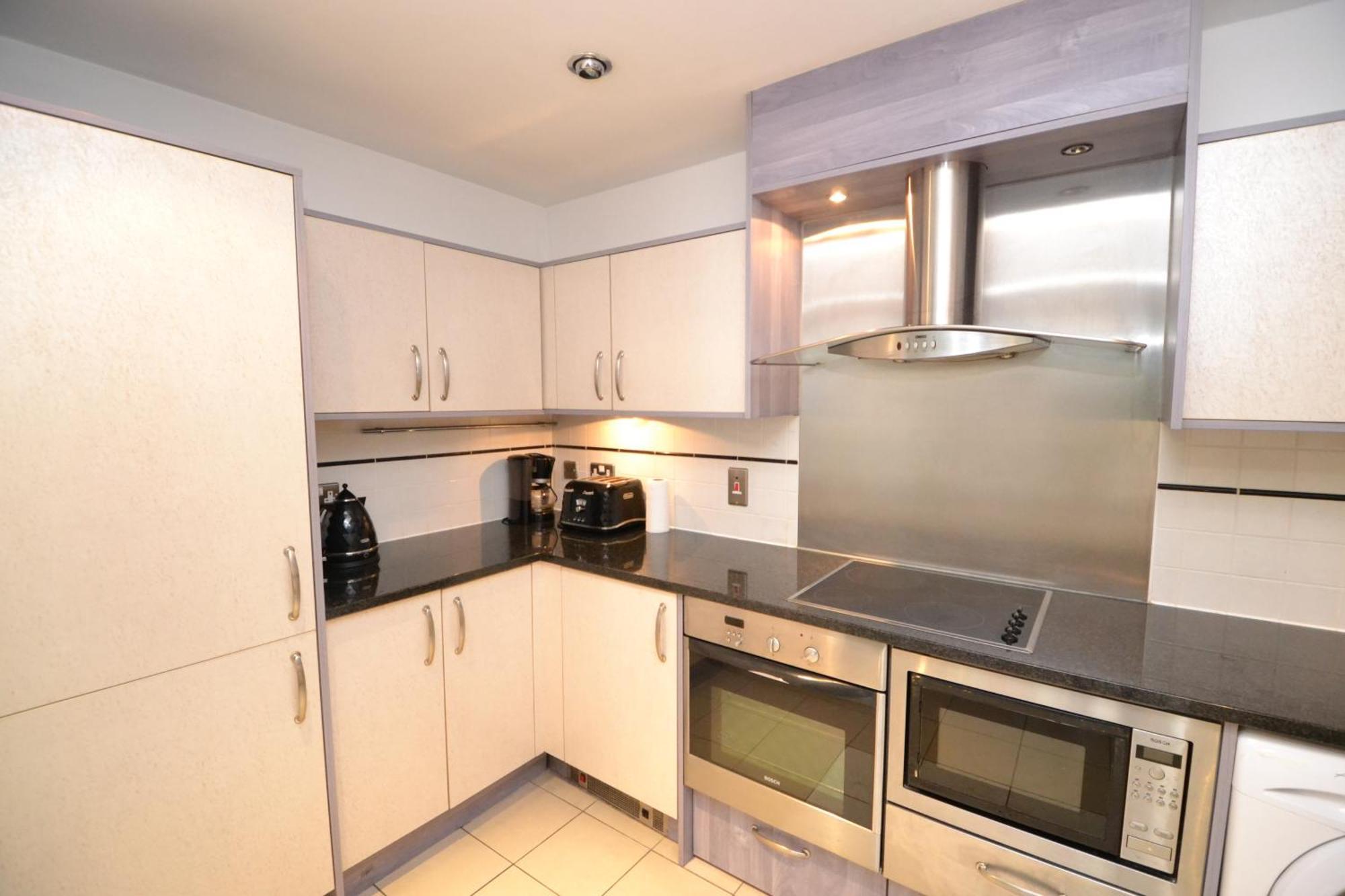 Riverside 2-Bedroom Apartments Londres Extérieur photo